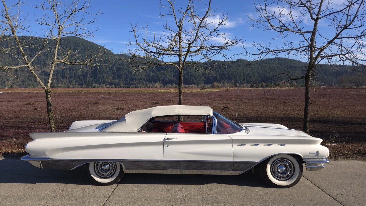 1960 Buick Electra - Image 24 of 31