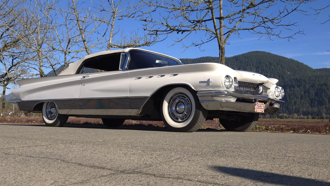 1960 Buick Electra - Image 17 of 31