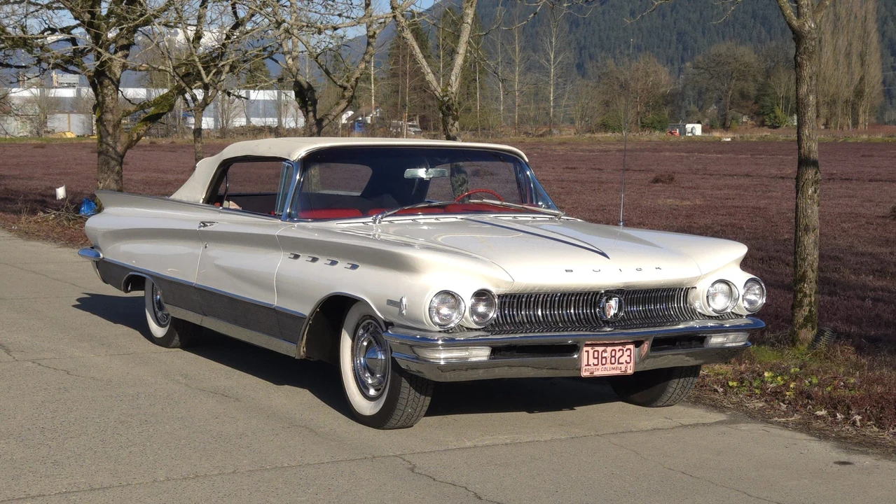 1960 Buick Electra - Image 13 of 31