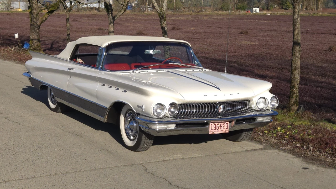1960 Buick Electra - Image 12 of 31