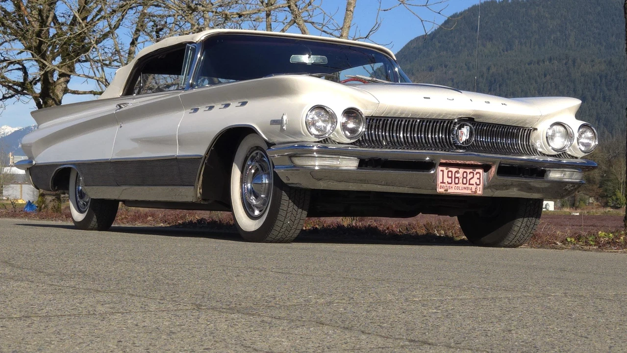 1960 Buick Electra - Image 9 of 31