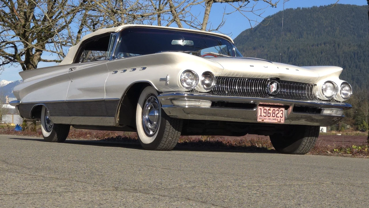 1960 Buick Electra - Image 8 of 31