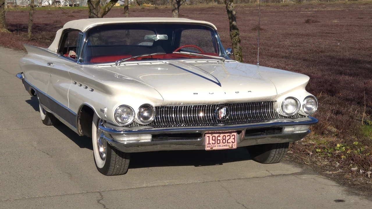 1960 Buick Electra - Image 7 of 31