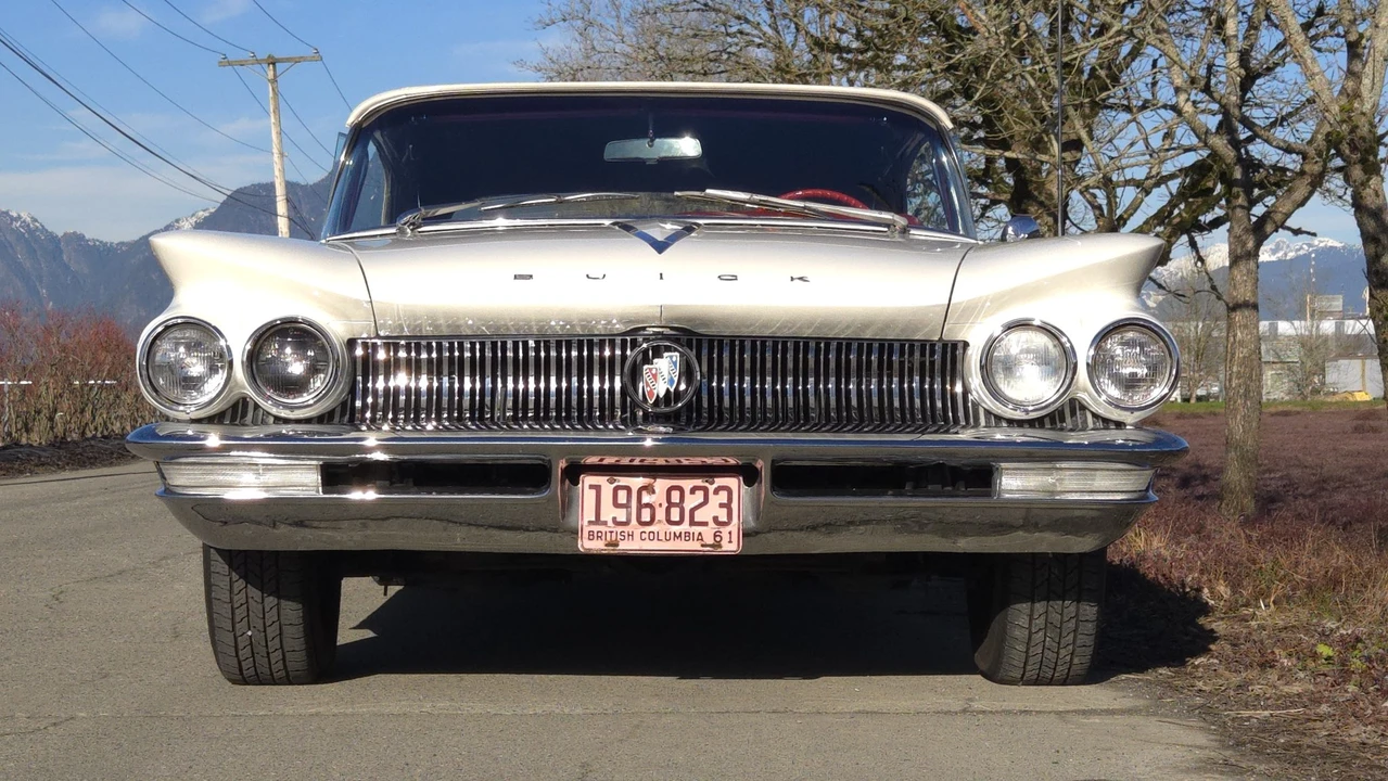 1960 Buick Electra - Image 3 of 31
