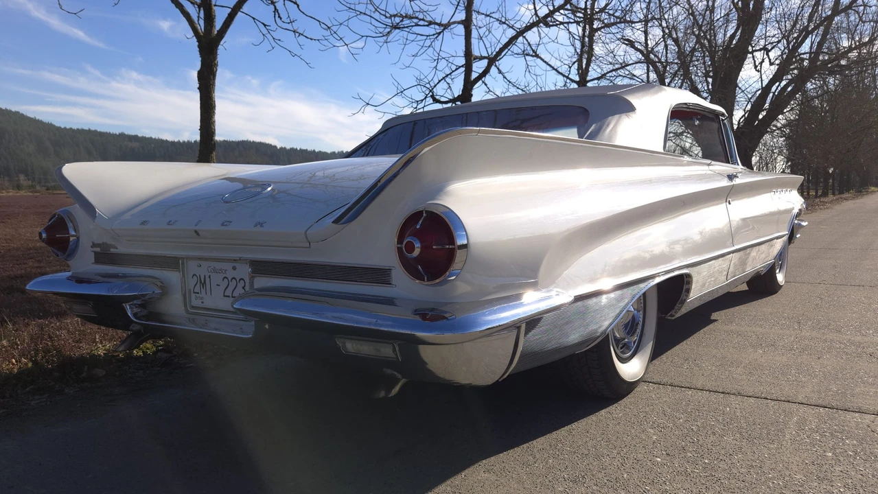 1960 Buick Electra - Image 30 of 31