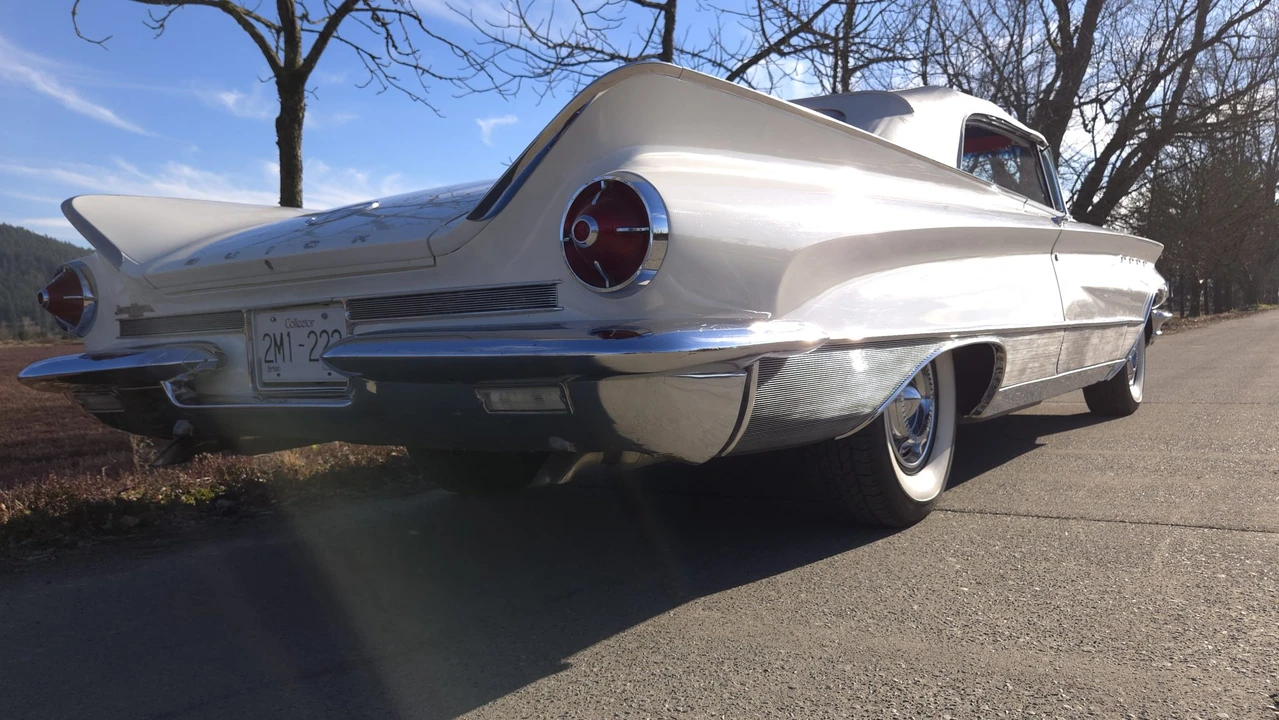 1960 Buick Electra - Image 29 of 31