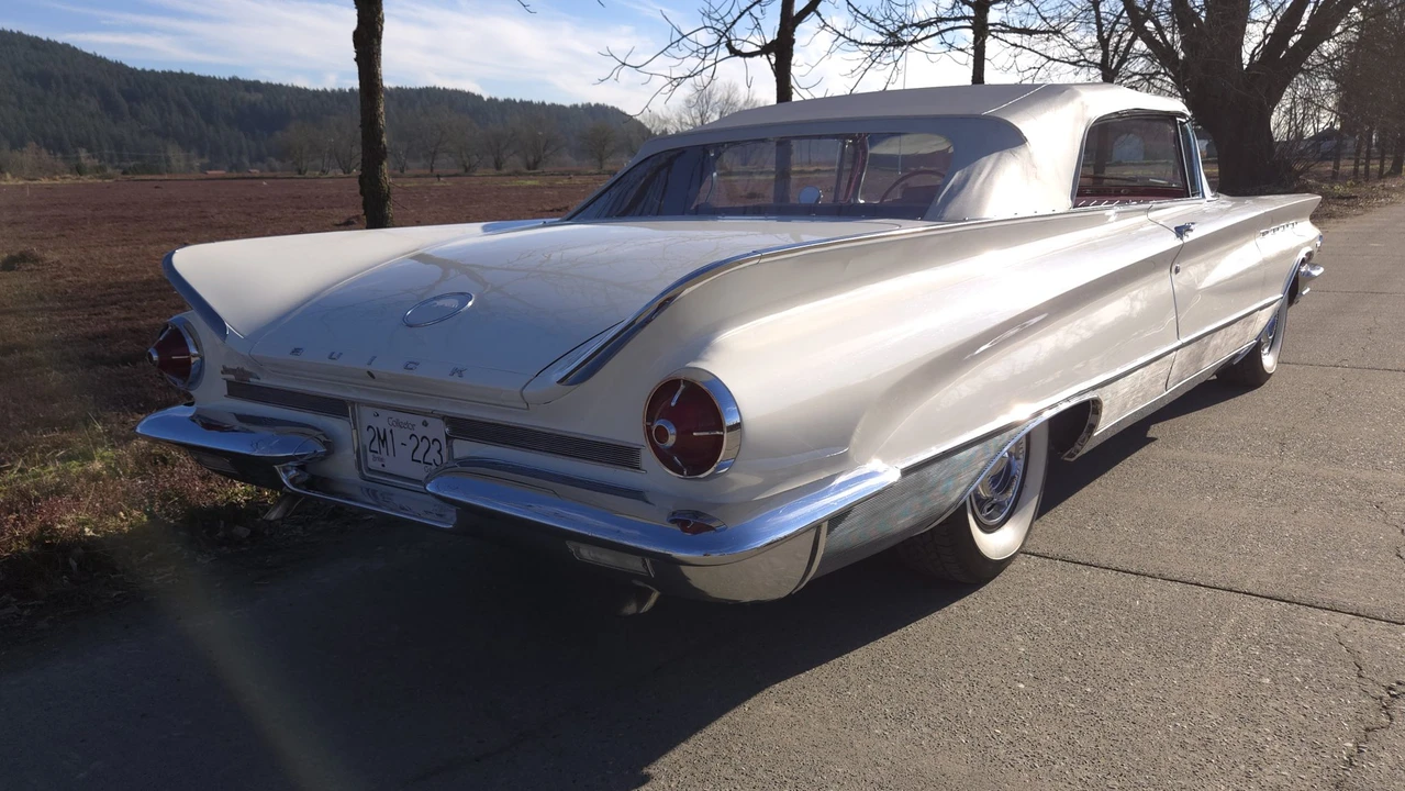 1960 Buick Electra - Image 27 of 31