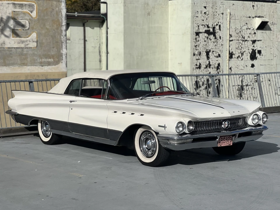 1960 Buick Electra - Image 25 of 31