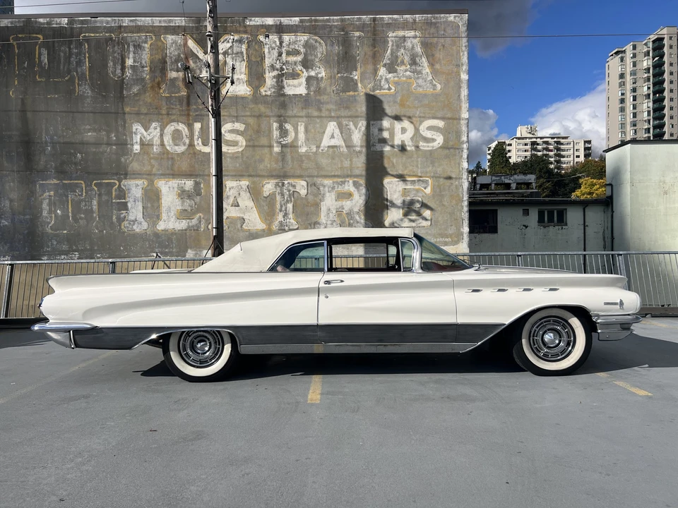 1960 Buick Electra - Image 23 of 31