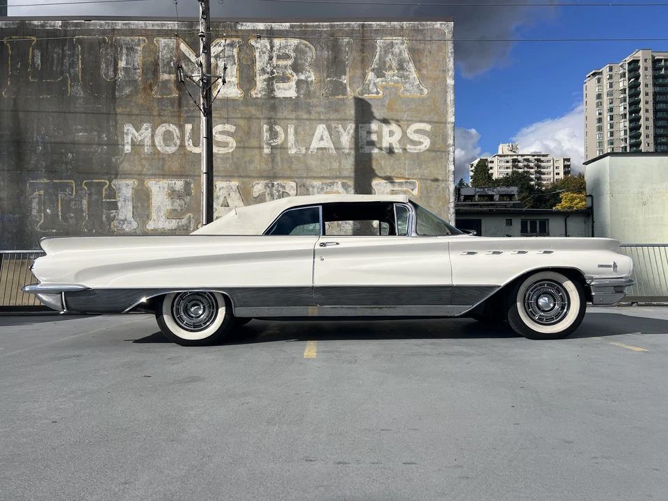 1960 Buick Electra - Image 22 of 31