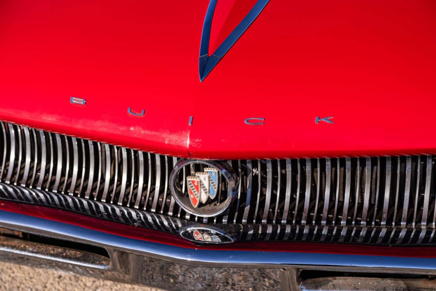 1960 Buick Electra - Image 17 of 31
