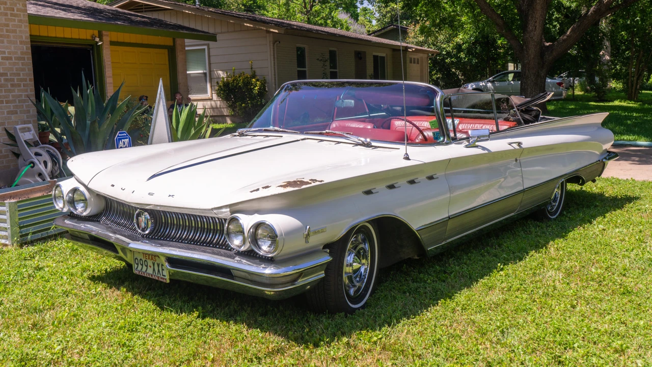1960 Buick Electra - Image 9 of 31