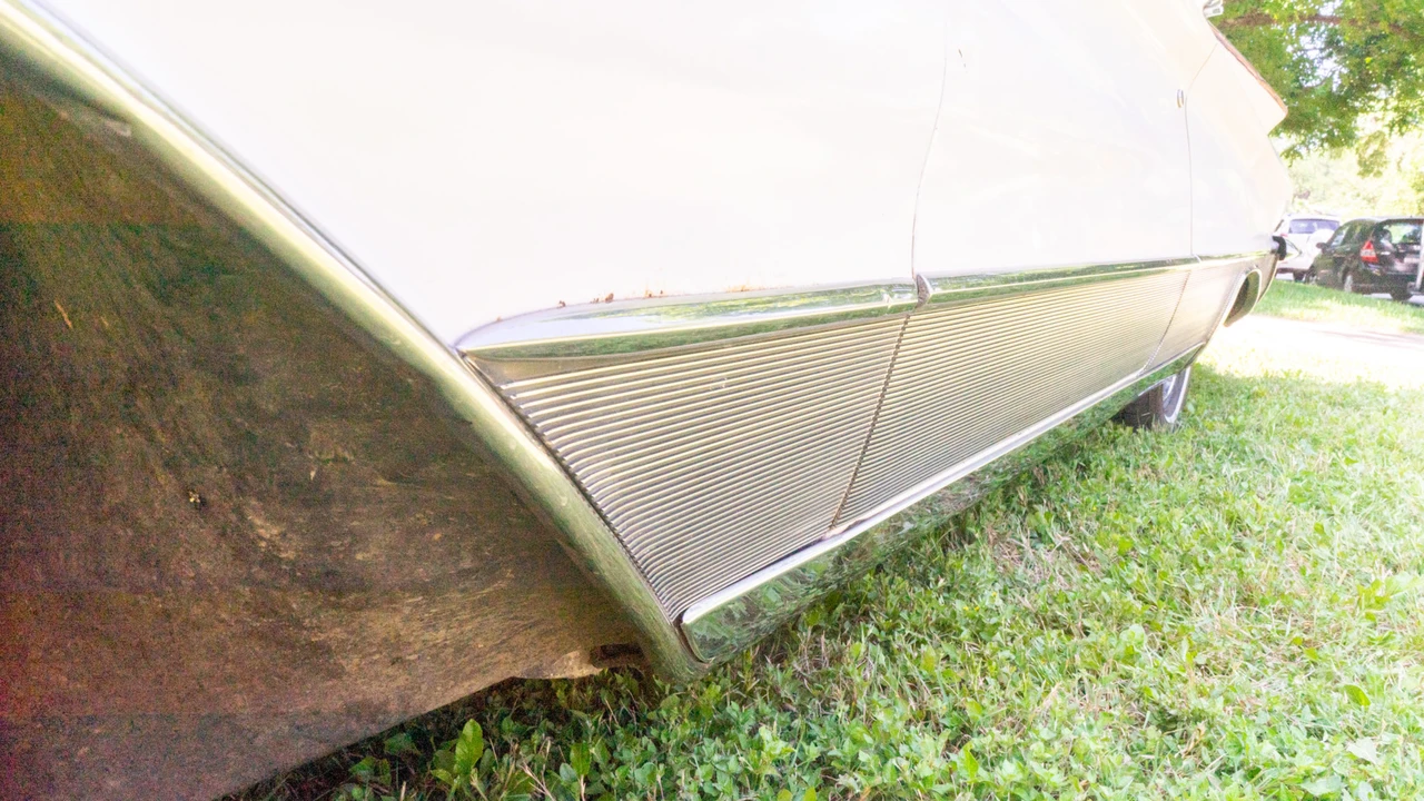 1960 Buick Electra - Image 28 of 31
