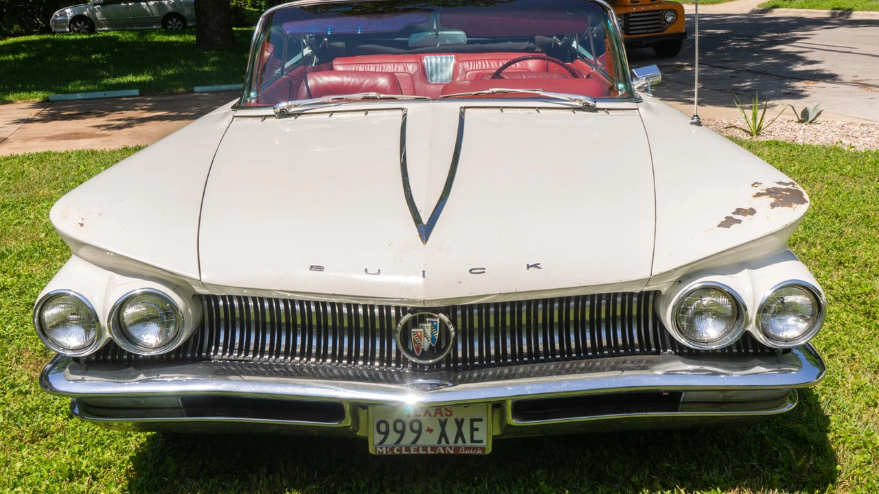 1960 Buick Electra - Image 22 of 31