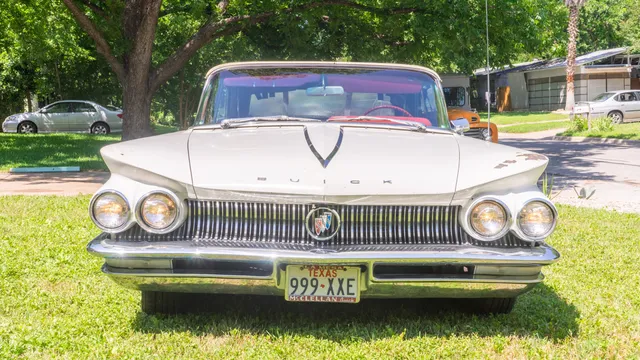 1960 Buick Electra - Image 2 of 31