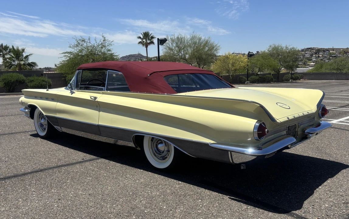 1960 Buick Electra - Image 23 of 31