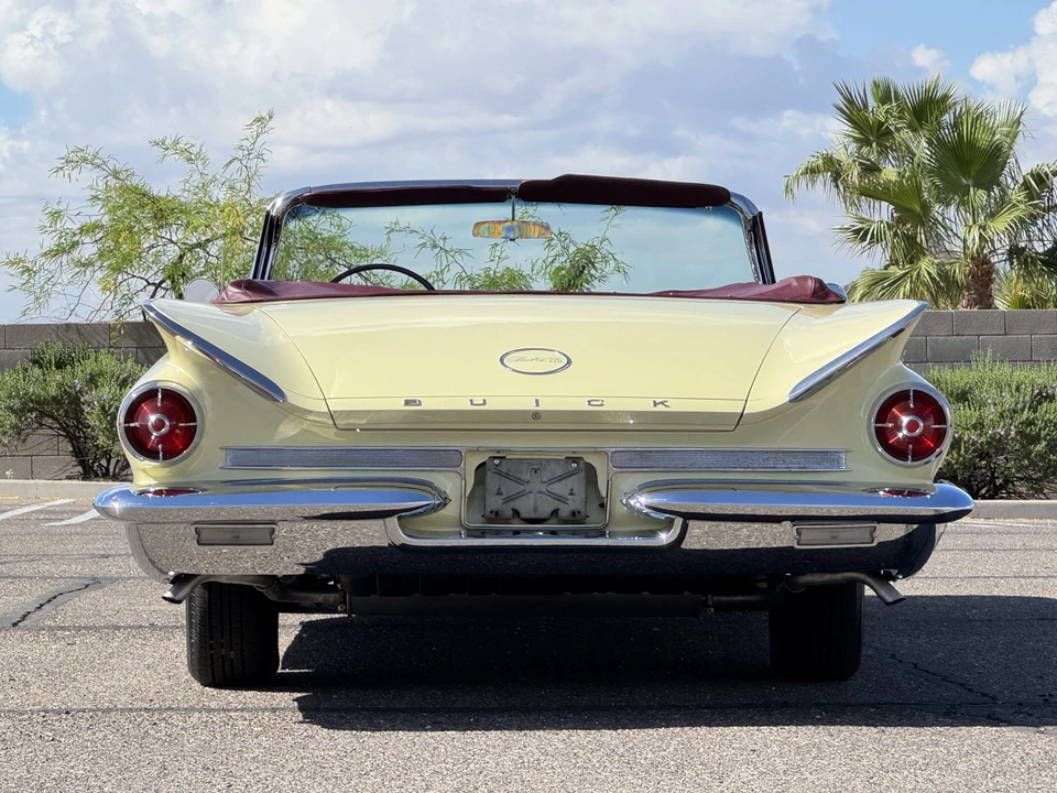 1960 Buick Electra - Image 11 of 31