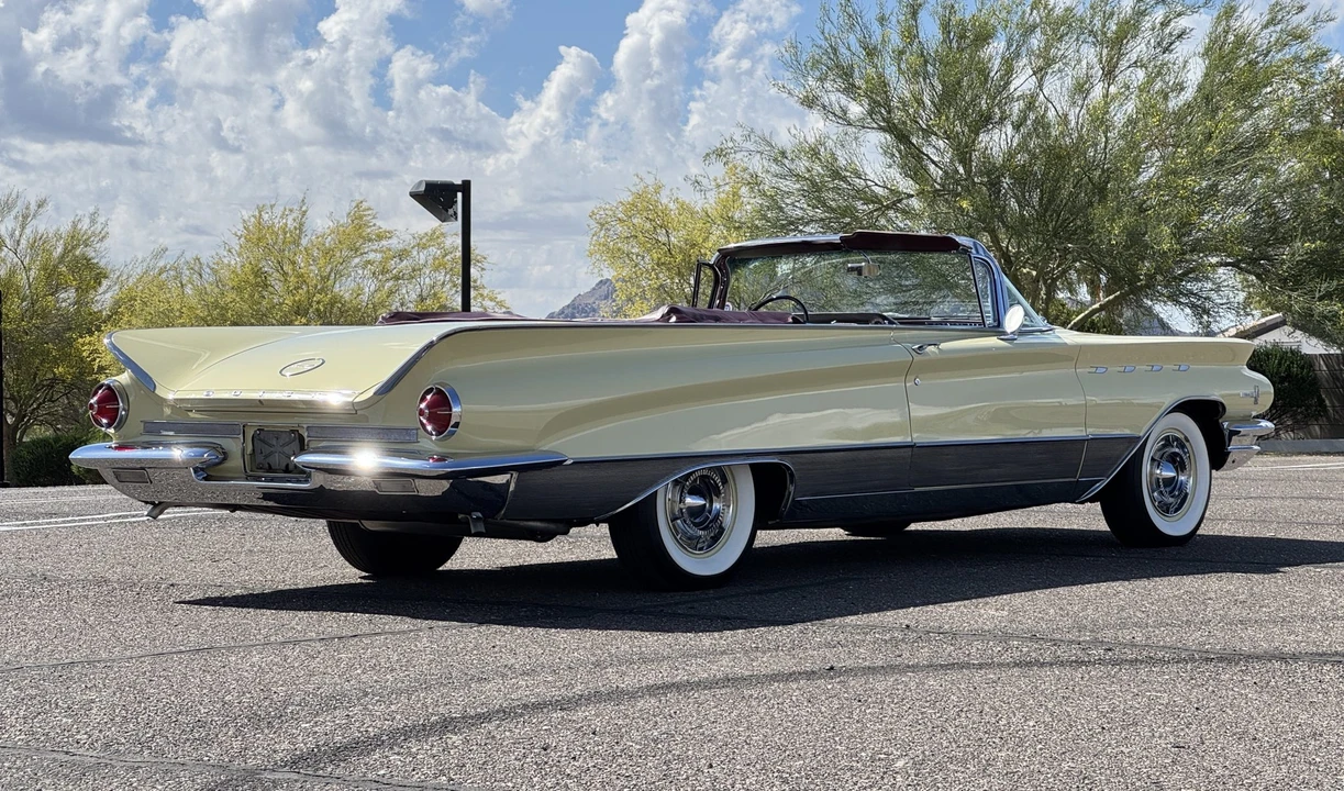 1960 Buick Electra - Image 12 of 31
