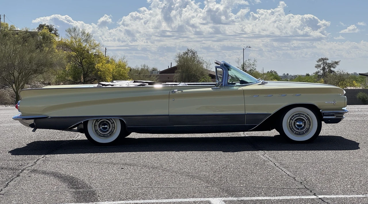 1960 Buick Electra - Image 14 of 31