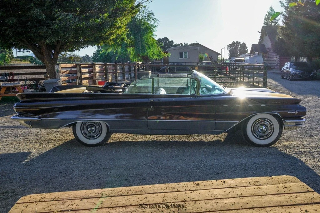 1960 Buick Electra - Image 9 of 12
