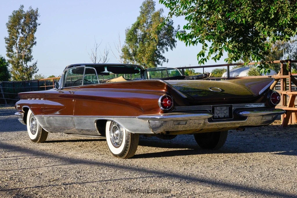 1960 Buick Electra - Image 6 of 12