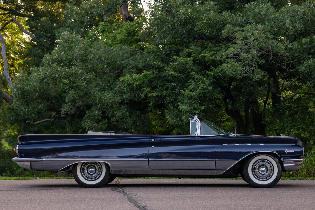 1960 Buick Electra - Image 11 of 31