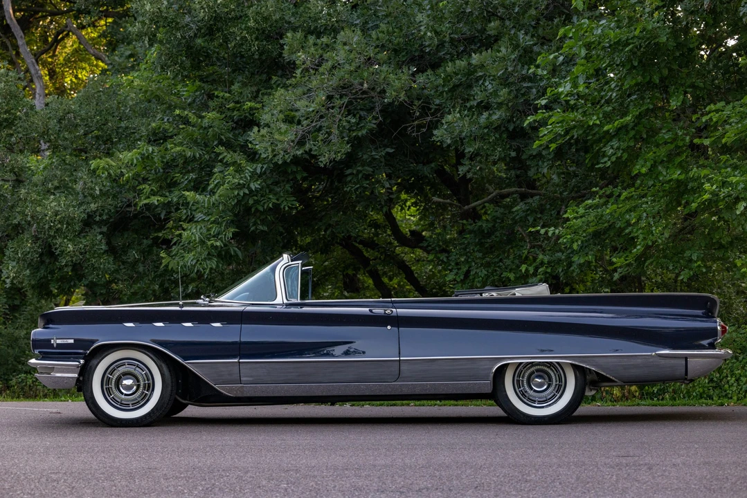 1960 Buick Electra - Image 3 of 31
