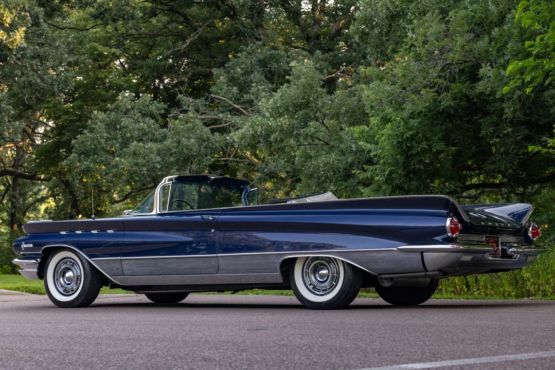 1960 Buick Electra - Image 4 of 31