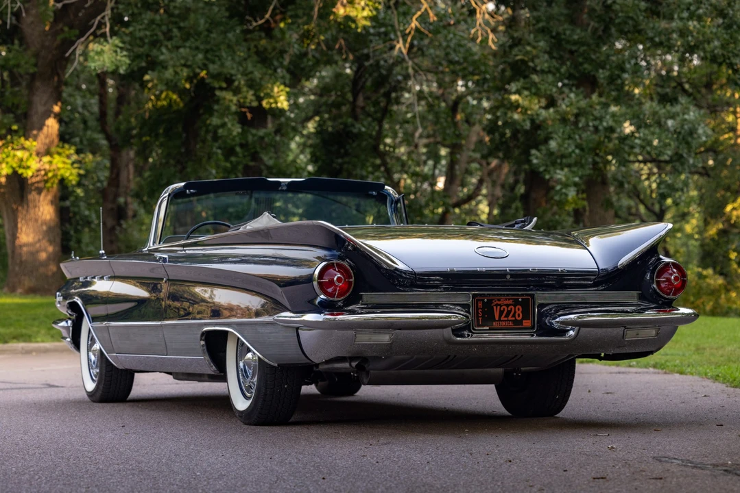 1960 Buick Electra - Image 6 of 31