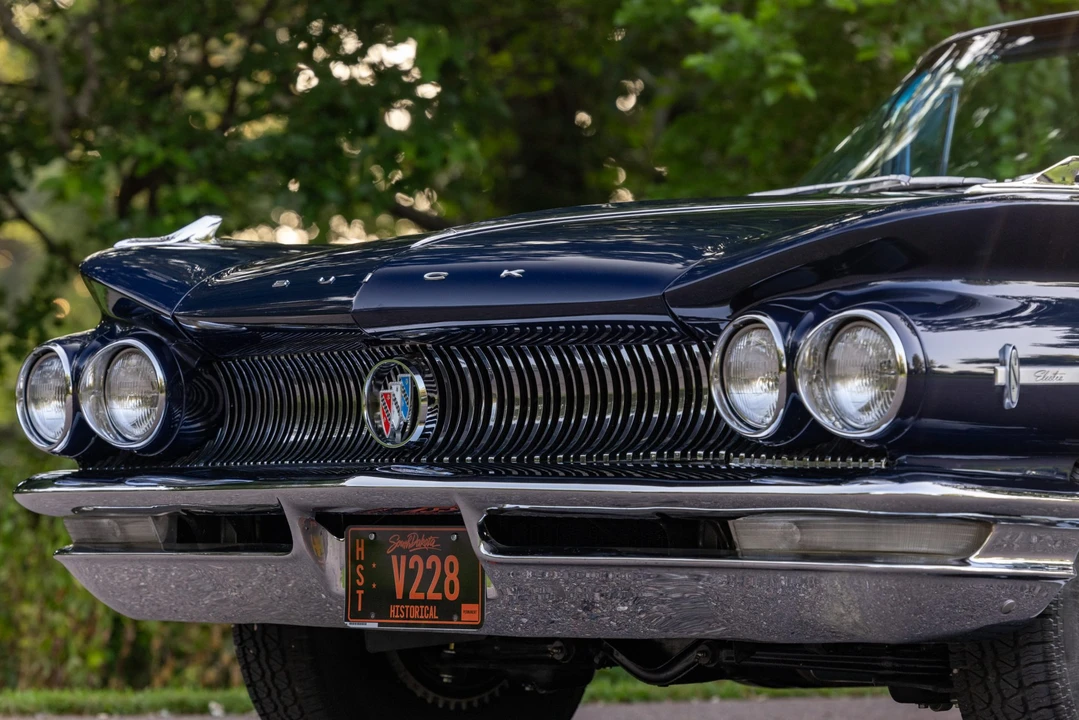 1960 Buick Electra - Image 23 of 31
