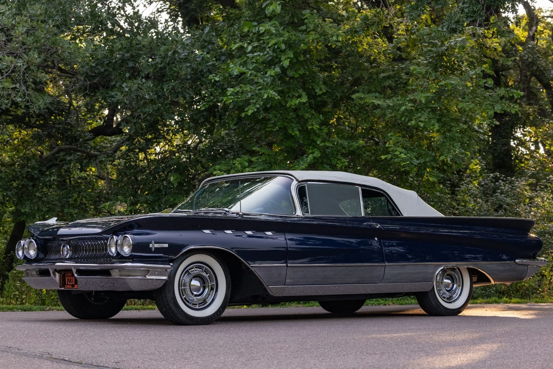 1960 Buick Electra - Image 14 of 31
