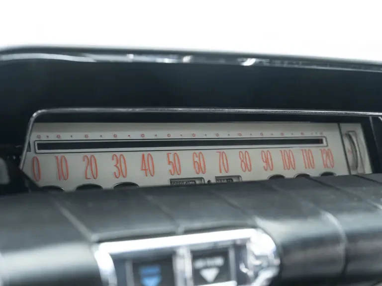 1960 Buick Electra - Image 16 of 31