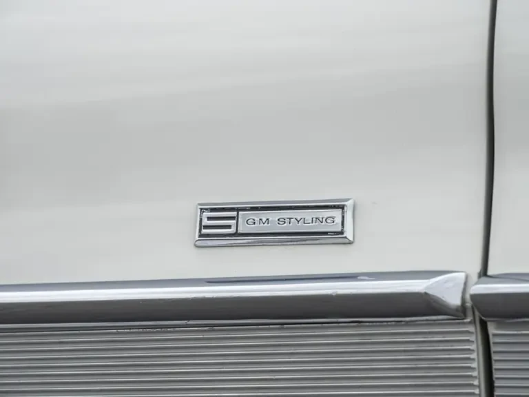 1960 Buick Electra - Image 7 of 31