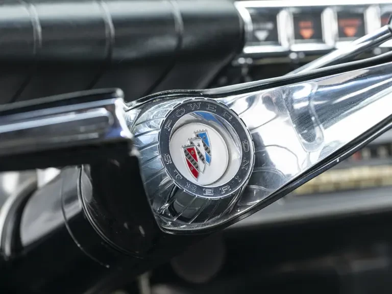 1960 Buick Electra - Image 15 of 31