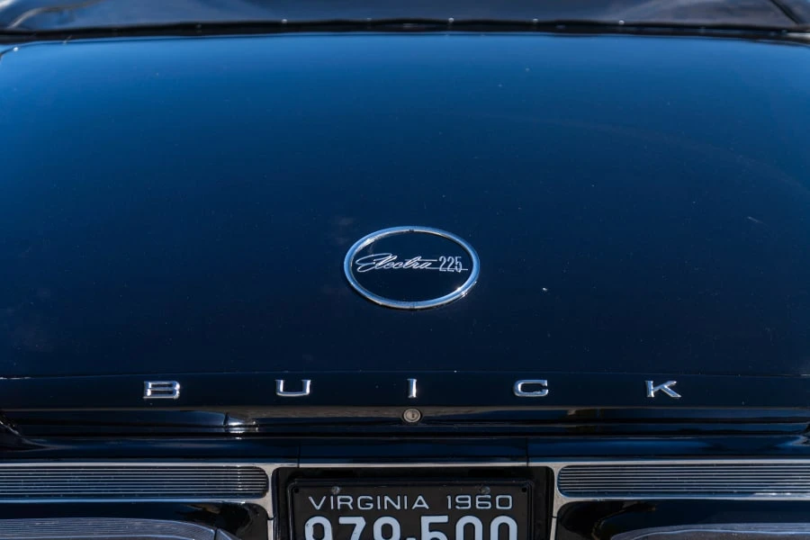 1960 Buick Electra - Image 16 of 28