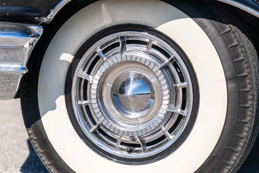 1960 Buick Electra - Image 18 of 28