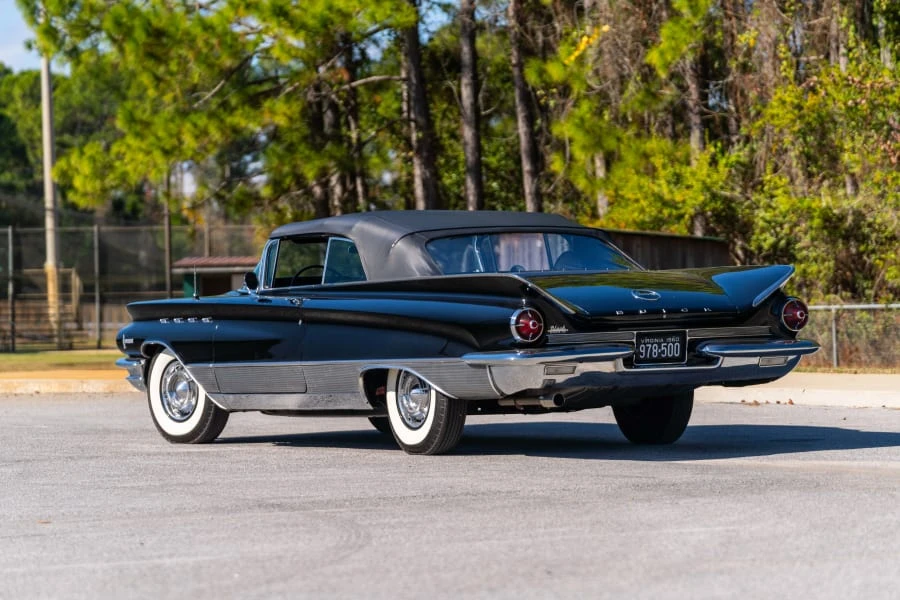 1960 Buick Electra - Image 15 of 28