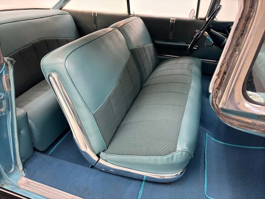 1960 Buick Electra - Image 29 of 31