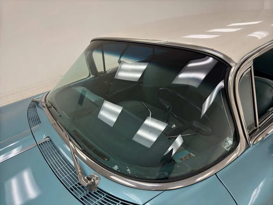 1960 Buick Electra - Image 14 of 31