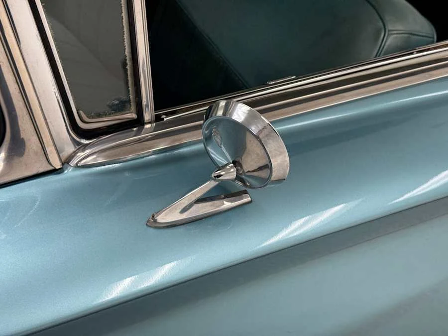 1960 Buick Electra - Image 18 of 31