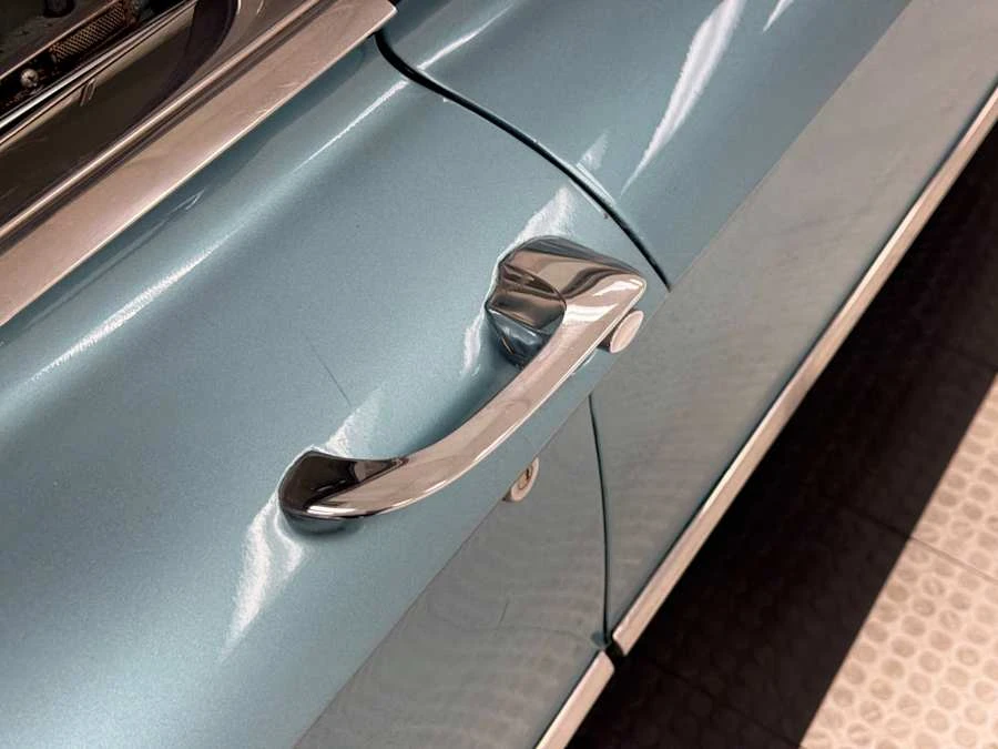1960 Buick Electra - Image 9 of 31