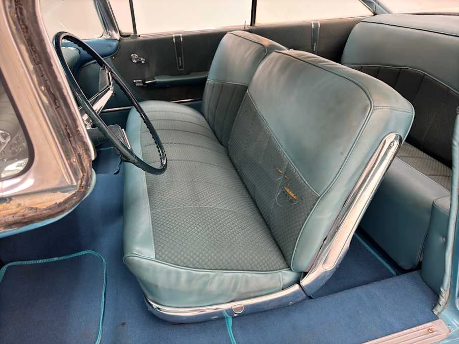1960 Buick Electra - Image 30 of 31