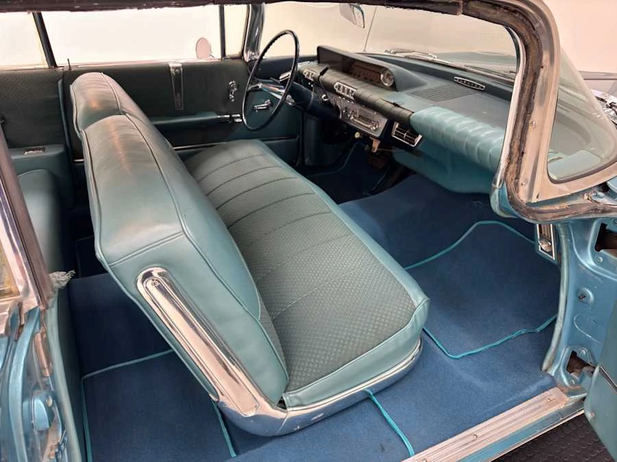 1960 Buick Electra - Image 26 of 31