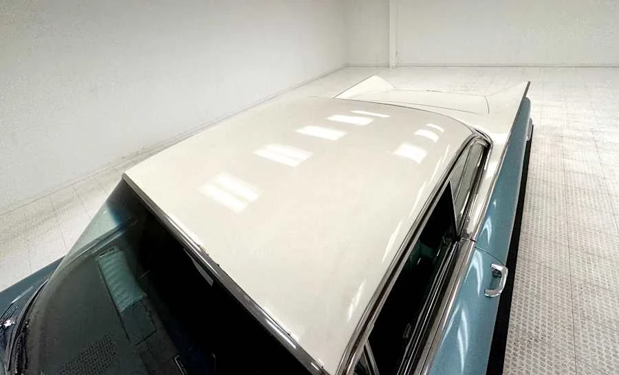 1960 Buick Electra - Image 17 of 31