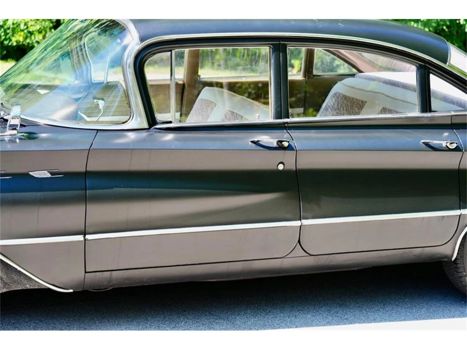 1960 Buick Invicta - Image 22 of 31