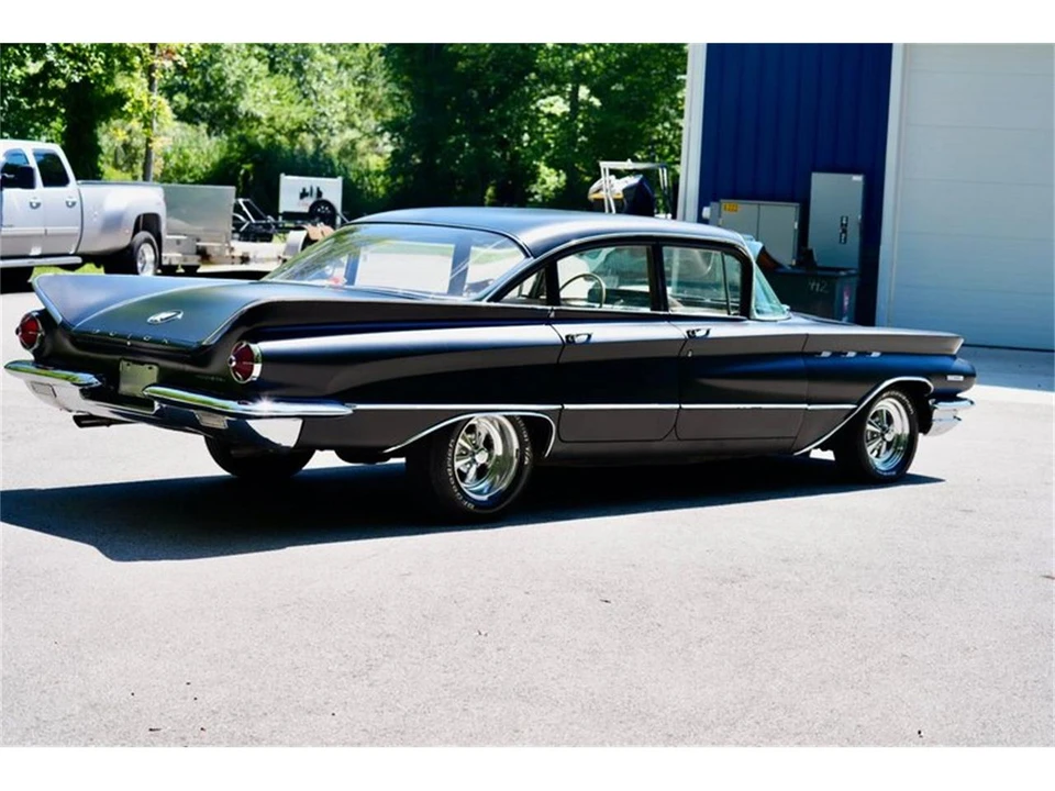1960 Buick Invicta - Image 7 of 31