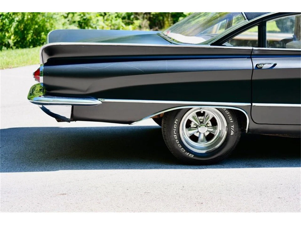 1960 Buick Invicta - Image 8 of 31
