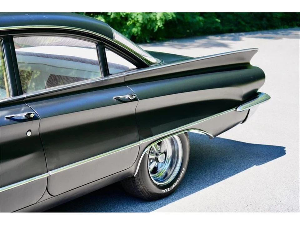 1960 Buick Invicta - Image 24 of 31