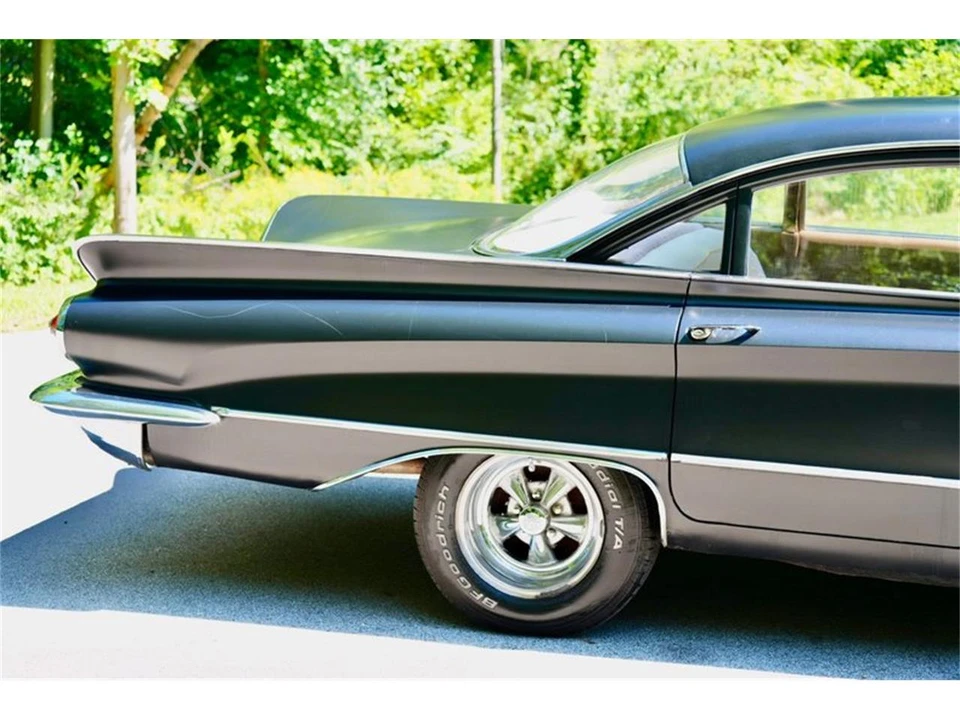 1960 Buick Invicta - Image 10 of 31