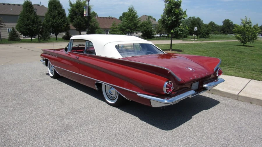 1960 Buick Invicta - Image 3 of 8